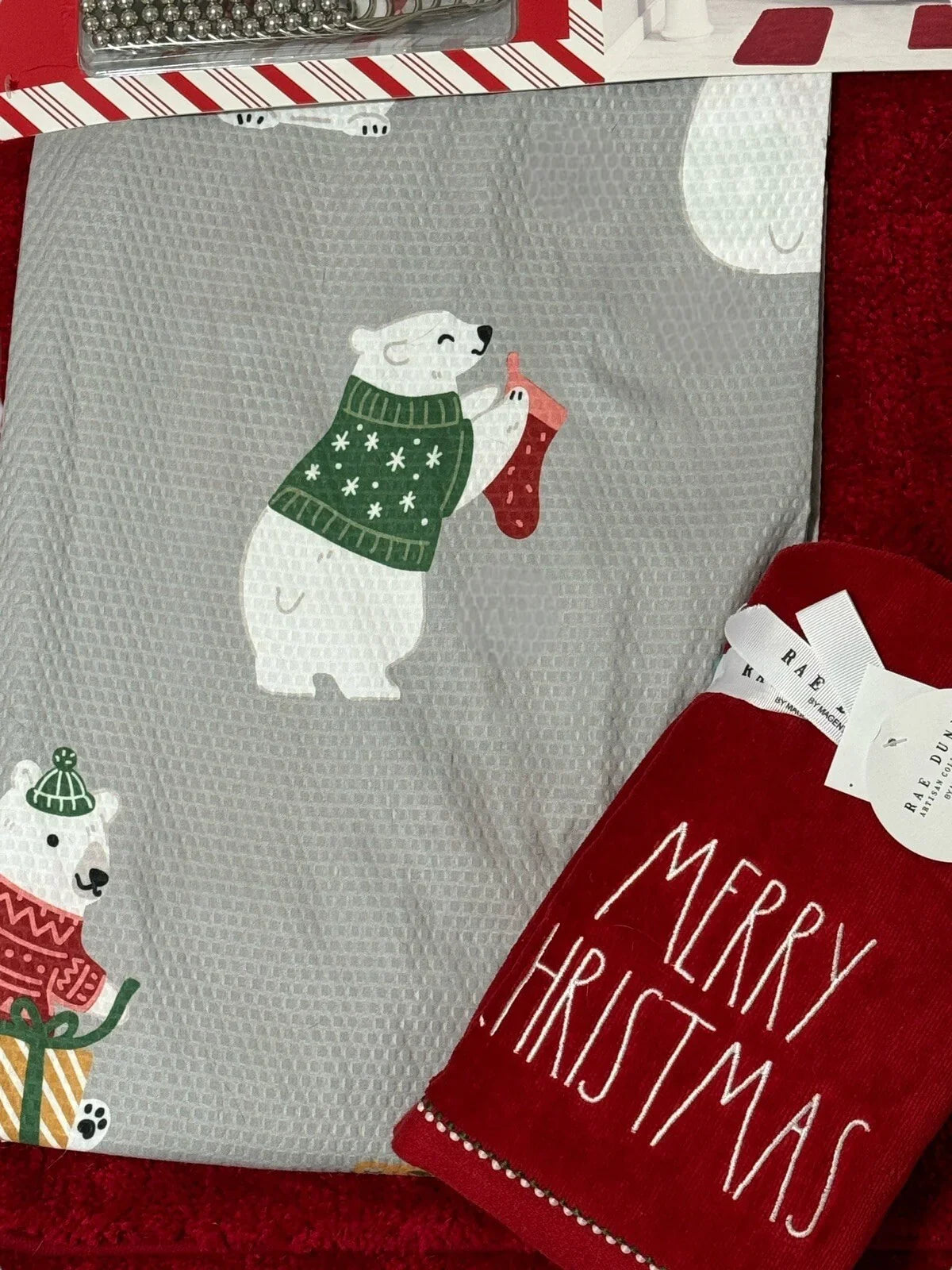 17 pc Christmas Shower Curtain Bears Set, Rug/ Hangers/ Bath Mat/Shower Curtain - Trendiez U ♥