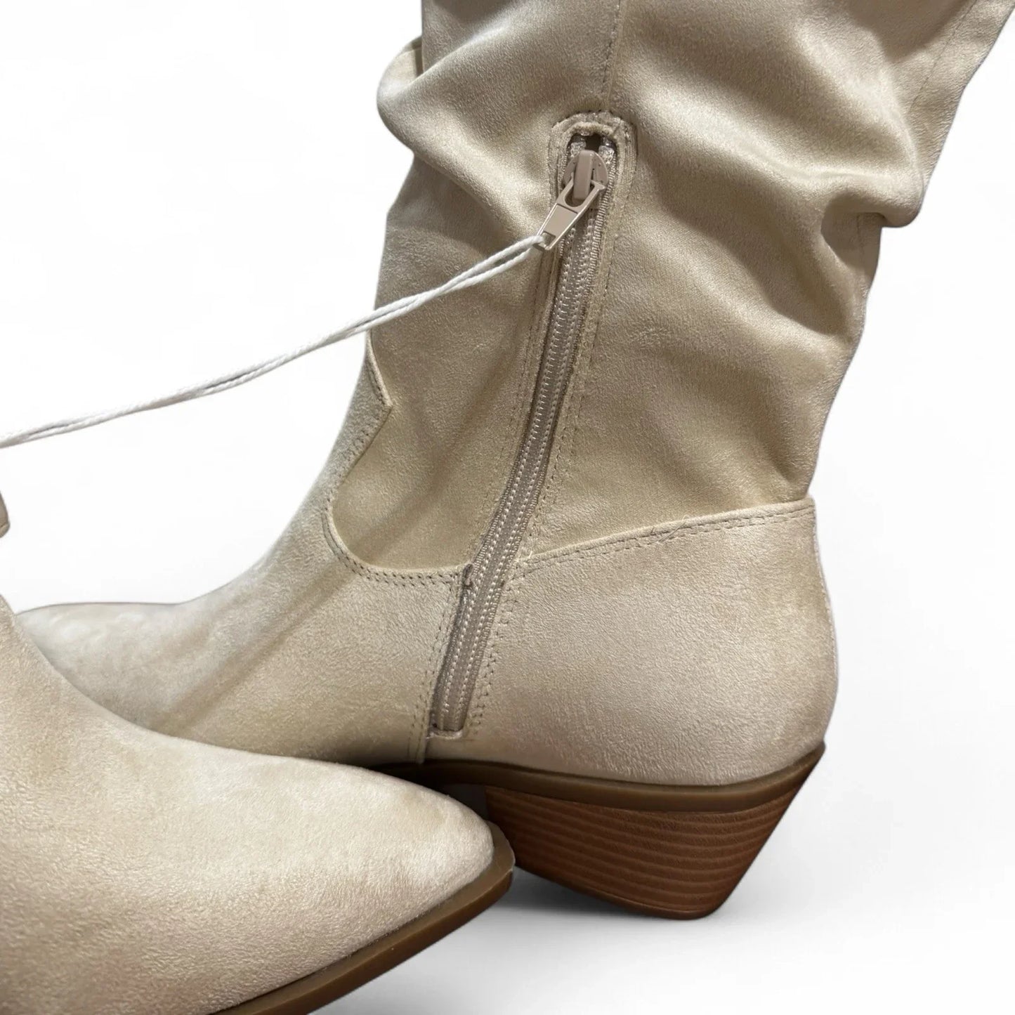 American Eagle Women’s Western Boots – Slouchy Suede, Cream Off-White, Size 7.5 - Trendiez U ♥