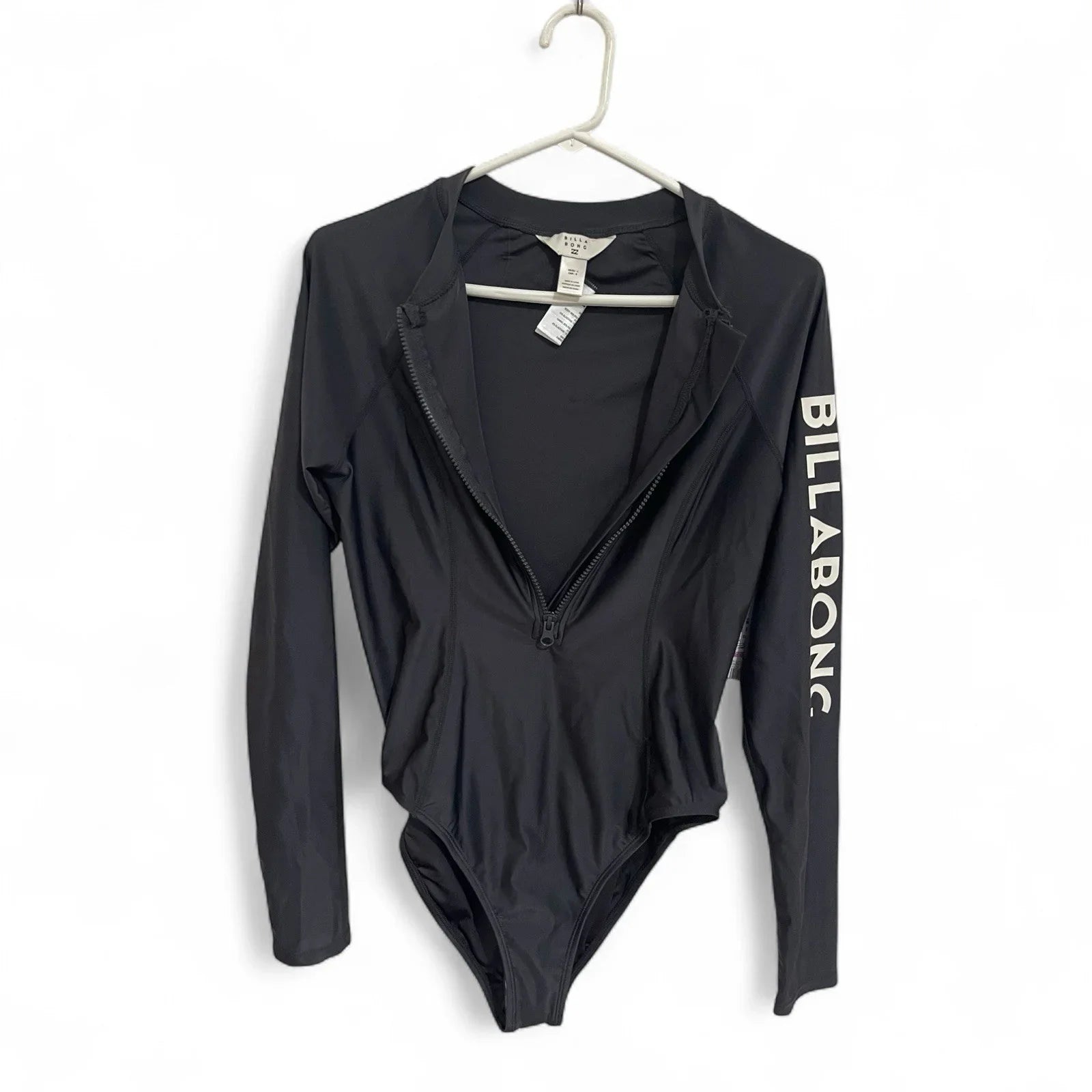 Billabong Women’s Surf Suit – Long Sleeve 1/2 Zip Bodysuit, Size L - Trendiez U ♥