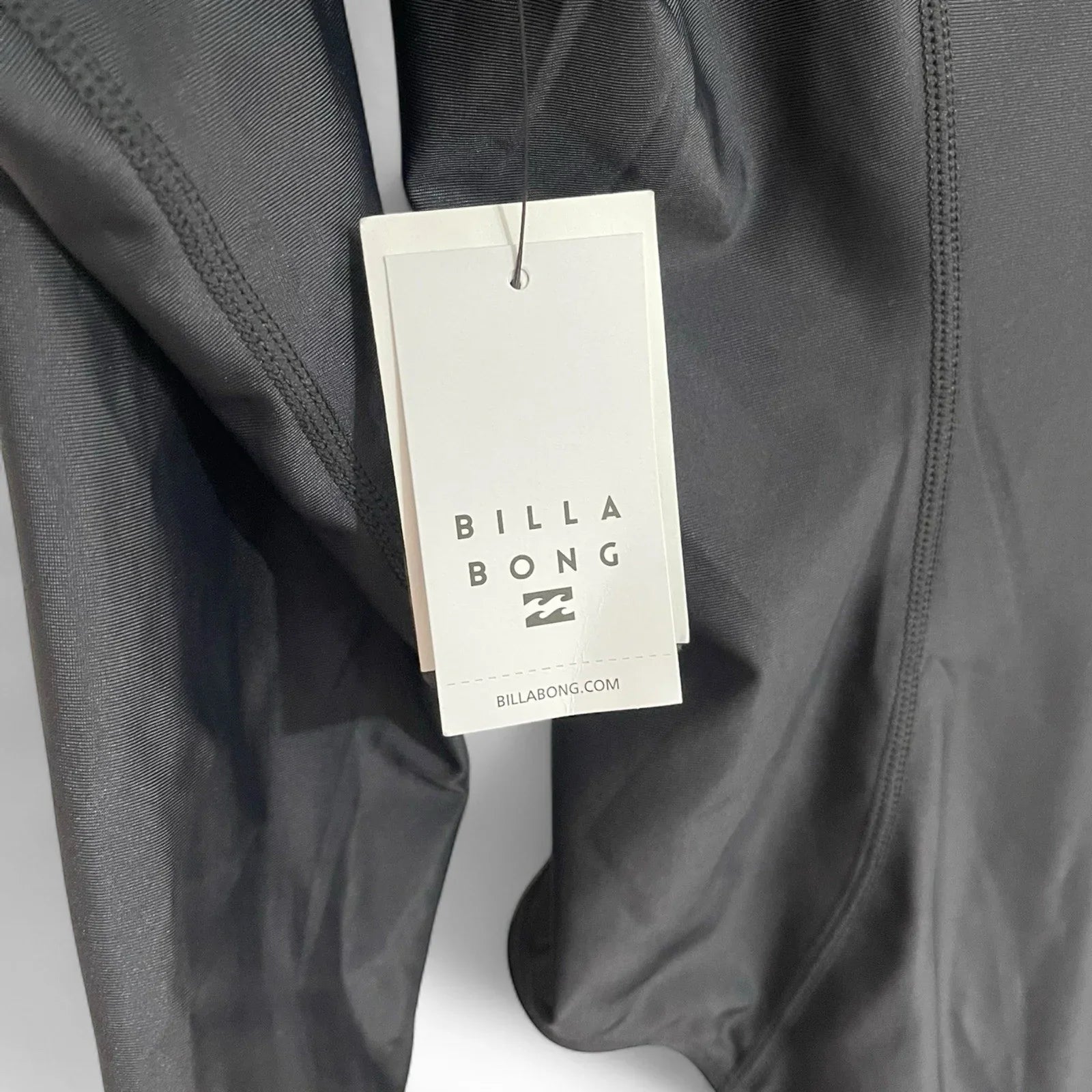 Billabong Women’s Surf Suit – Long Sleeve 1/2 Zip Bodysuit, Size L - Trendiez U ♥