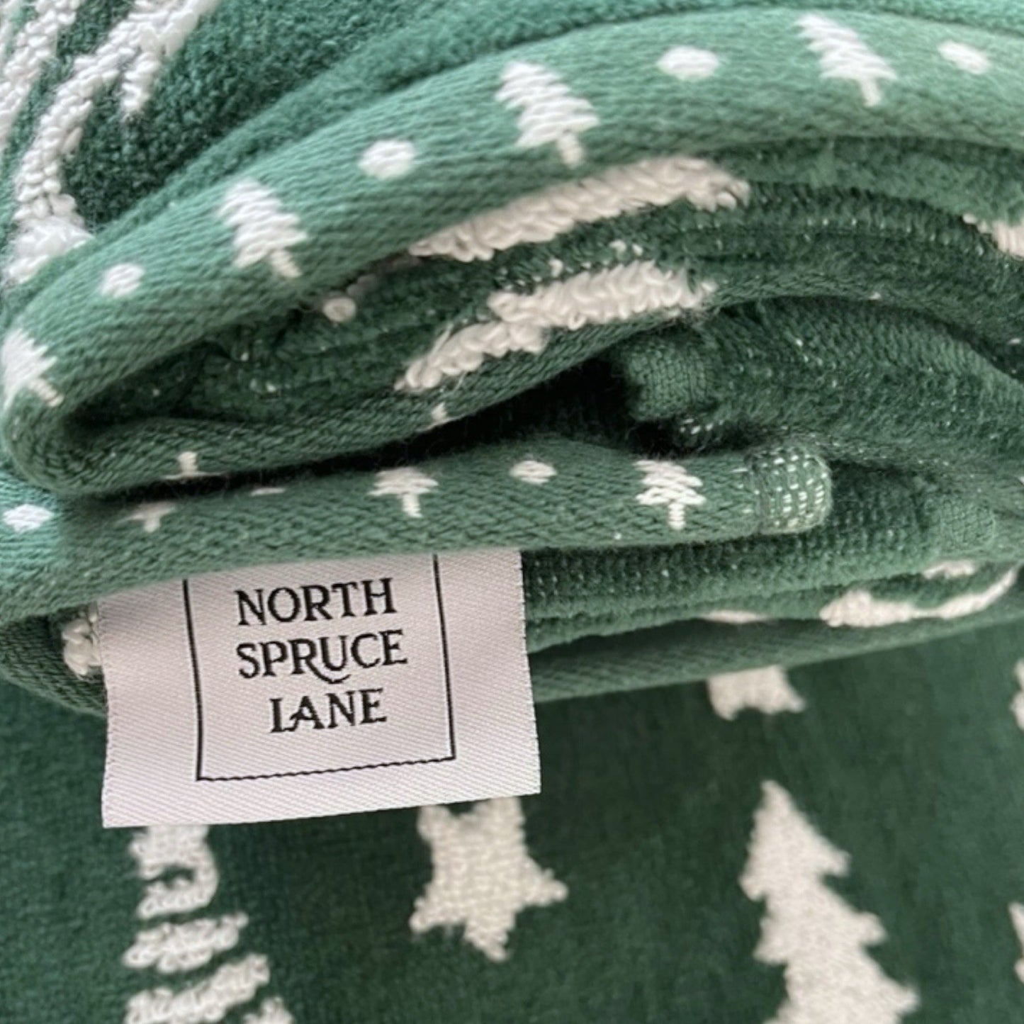 HTF Christmas Towel Set 4pc Green/White Embroidered North Spruce Lane Cotton - Trendiez U ♥