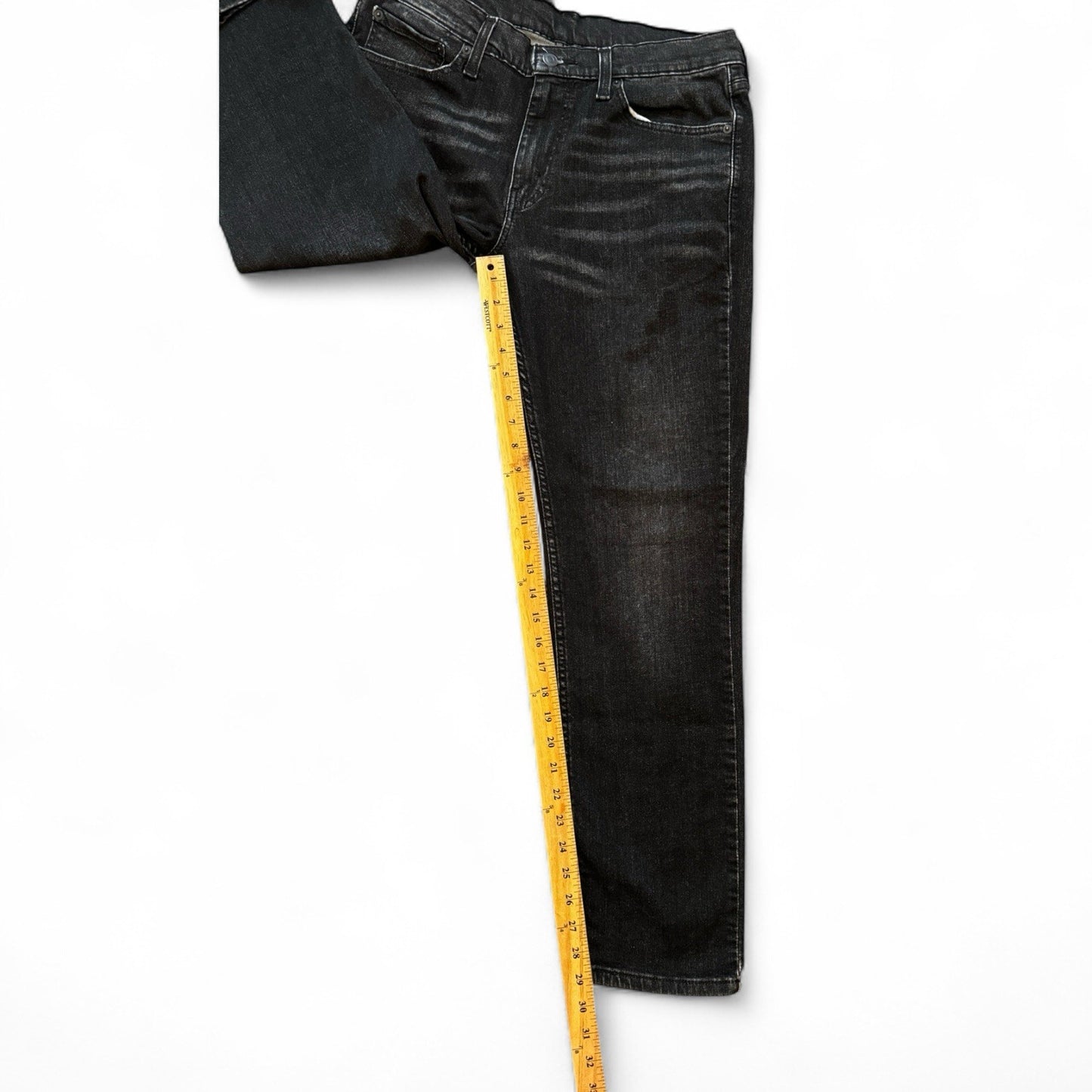 Levi’s 511 Men’s Slim Fit Jeans – Black Stretch Denim, 33x30 - Trendiez U ♥