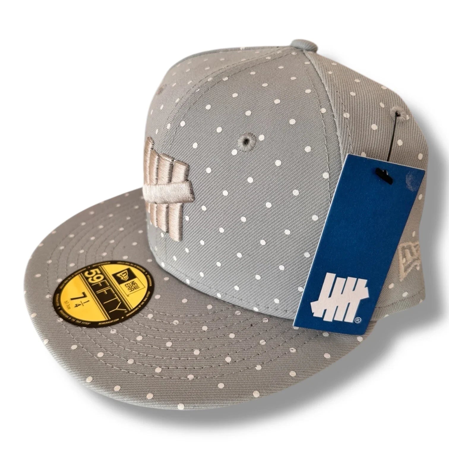 New Era x Undefeated Fitted Hat – Gray Polka Dot, Flat Brim, Size 7 1/4 - Trendiez U ♥