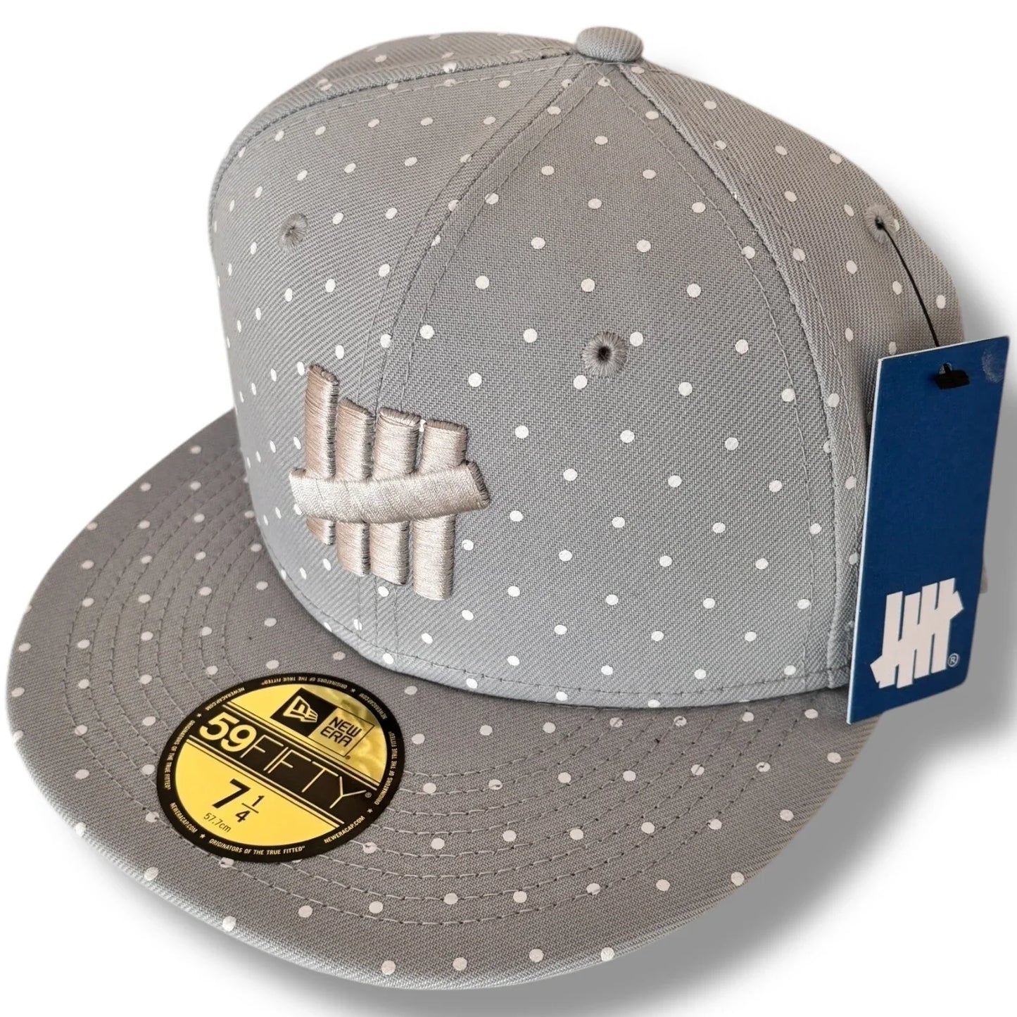 New Era x Undefeated Fitted Hat – Gray Polka Dot, Flat Brim, Size 7 1/4 - Trendiez U ♥