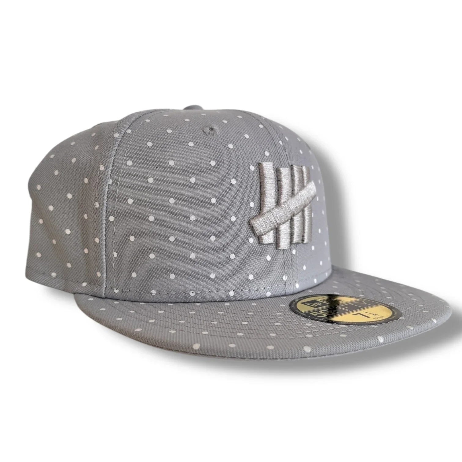 New Era x Undefeated Fitted Hat – Gray Polka Dot, Flat Brim, Size 7 1/4 - Trendiez U ♥