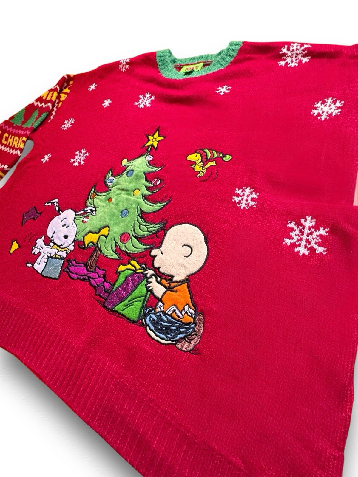 Peanuts Christmas Sweater Sz 1X Red Crewneck Snoopy Christmas Ugly Sweater NWT - Trendiez U ♥