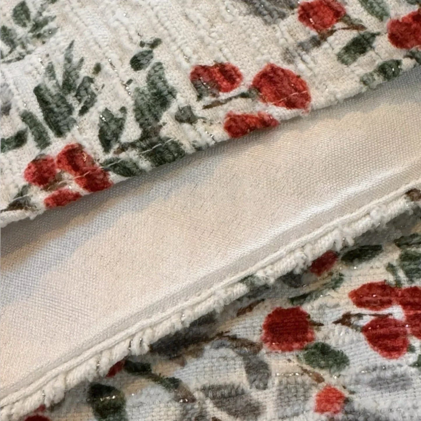 Ralph Lauren 60” Christmas Tree Skirt With 2 Stockings / Set of 3 /Holly Berries - Trendiez U ♥