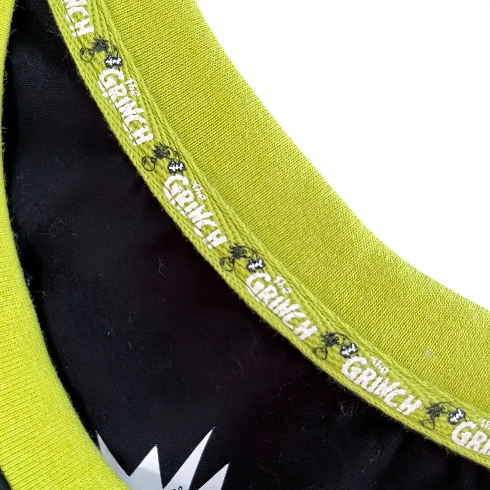 The Grinch Dr. Seuss Women’s Black Cropped T-Shirt Size L NWT - Trendiez U ♥