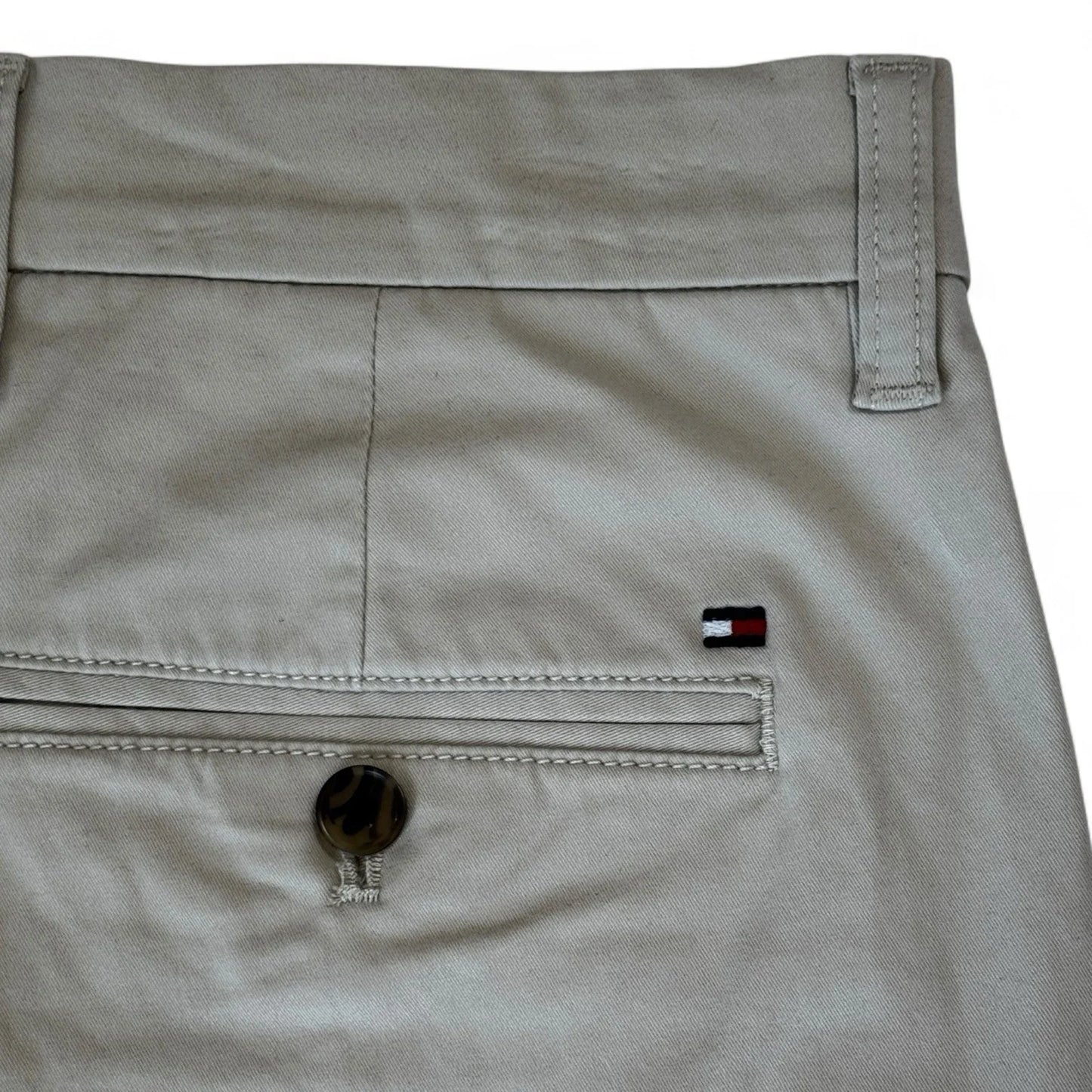 Tommy Hilfiger Men’s Classic Khaki Chino Shorts – Size 32 - Trendiez U ♥