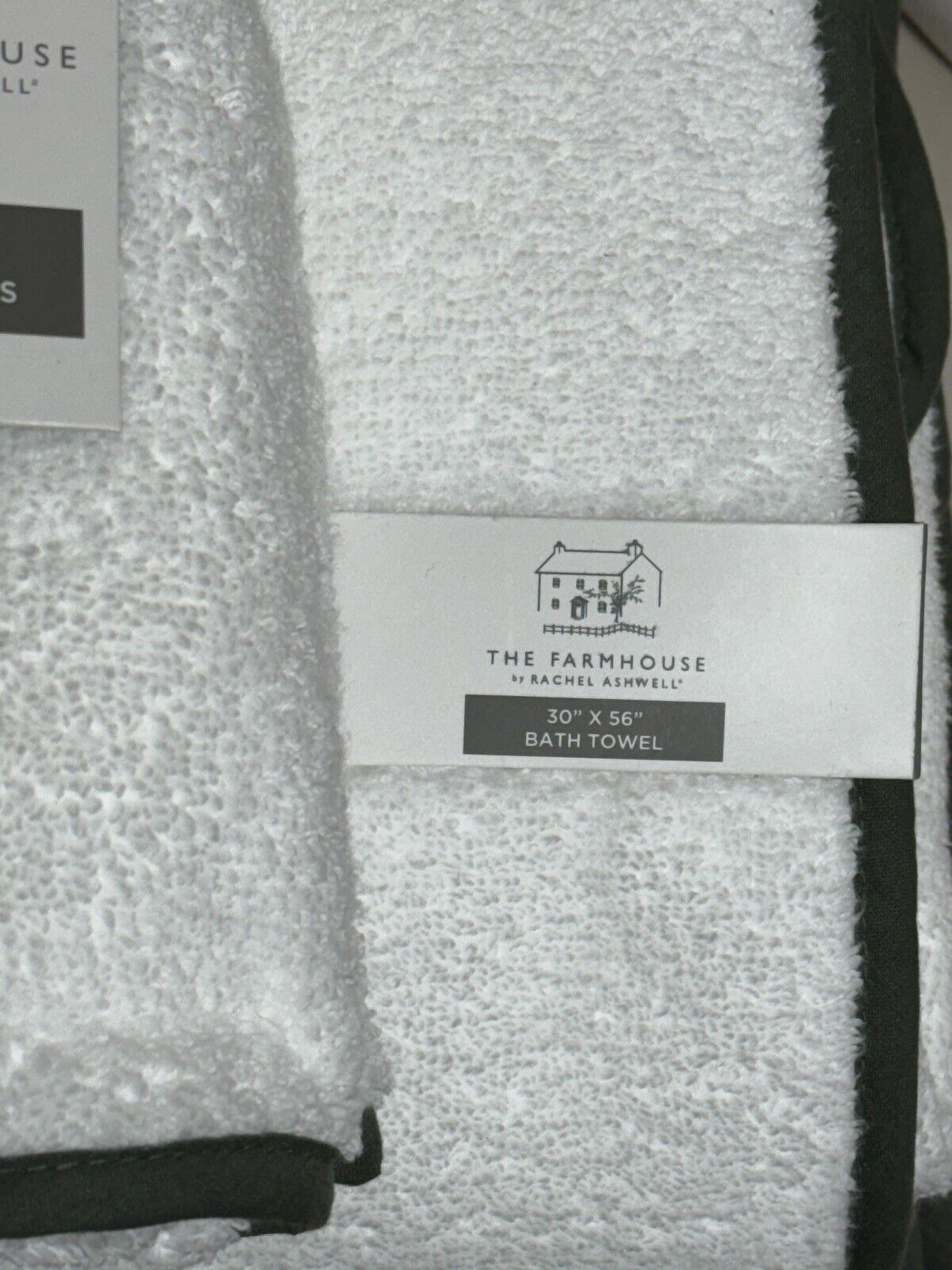 Rachel Ashwell Christmas White Bath Towels With Green Trim 4 piece Set