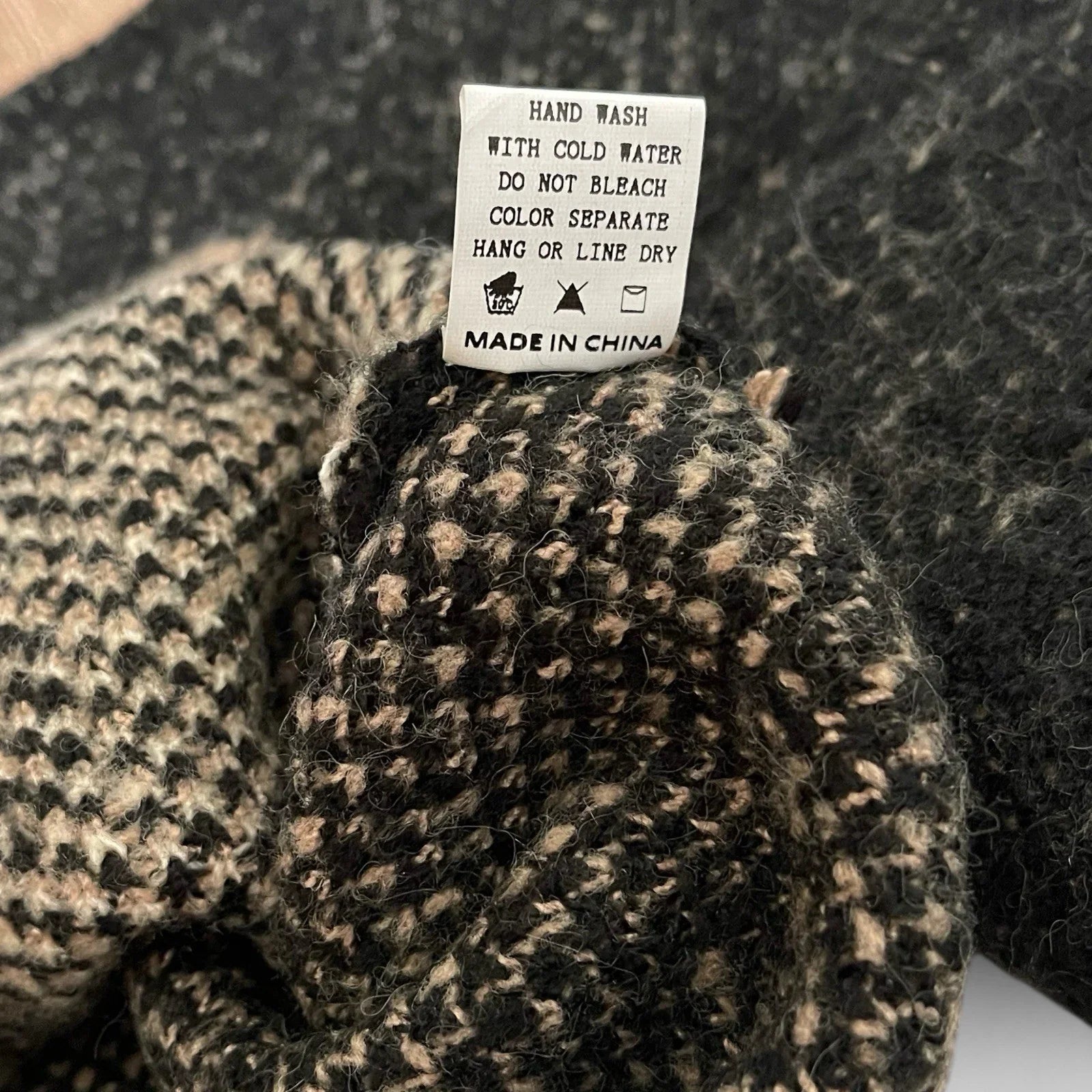 Anthropologie Luna Ivy Cozy Teddy Bear Cropped Loose Fit Sweater Black Tan Sz S - Trendiez U ♥ 