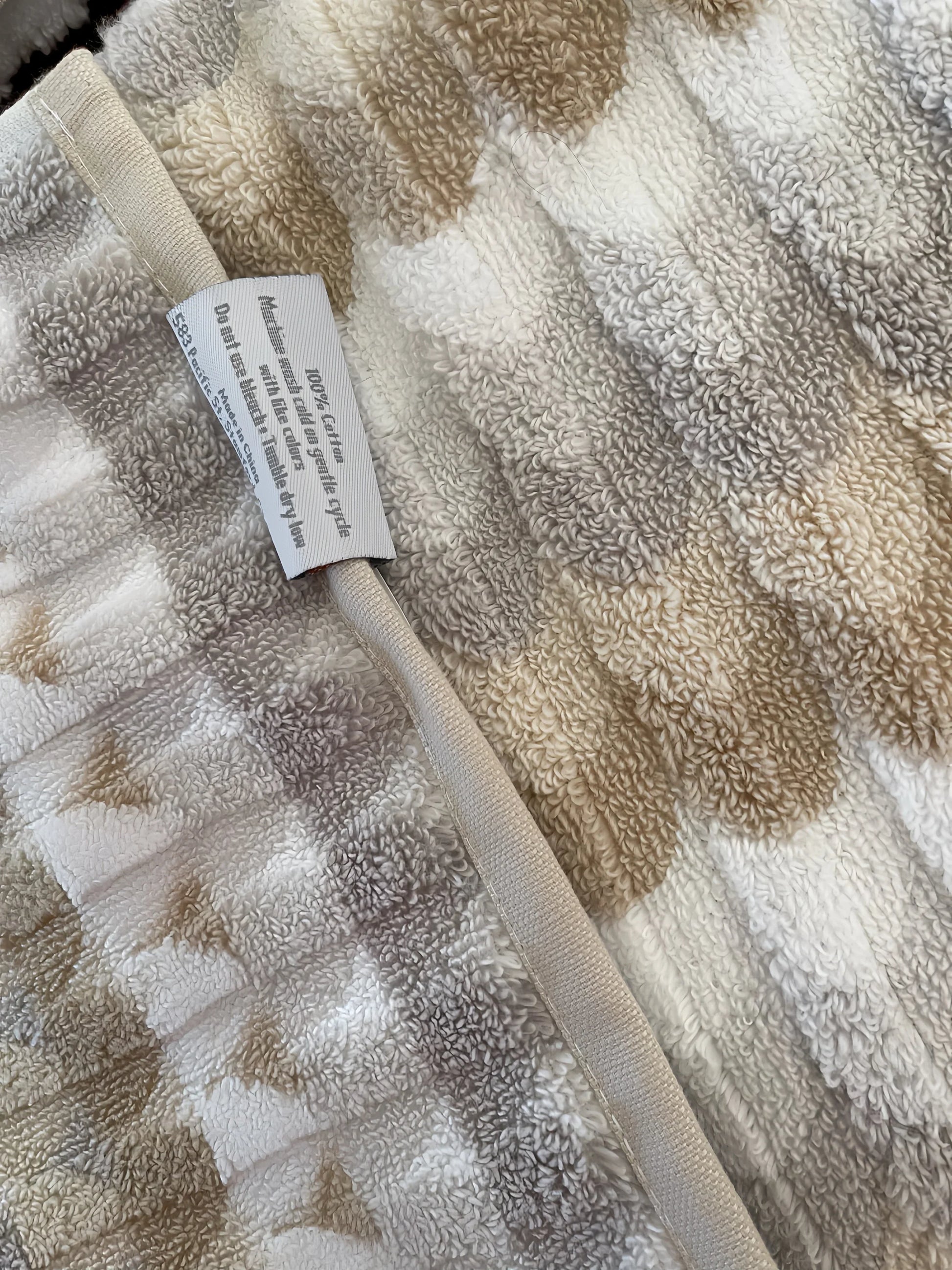Caro Home Tan White Gray Geometric Bath Towel Set - Trendiez U ♥ 