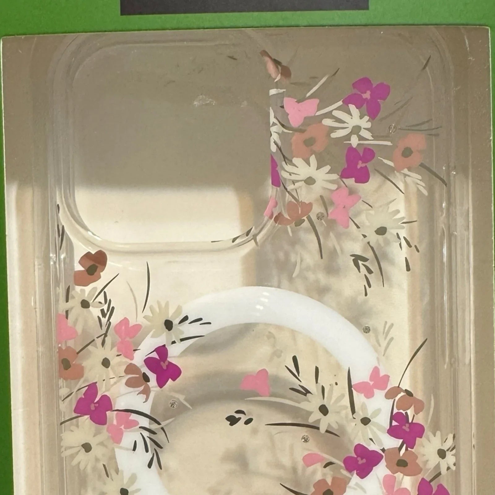 Kate Spade iPhone 15 Pro Max Case w/MagSafe - Small Pink & Magenta Flowers - Trendiez U ♥ 