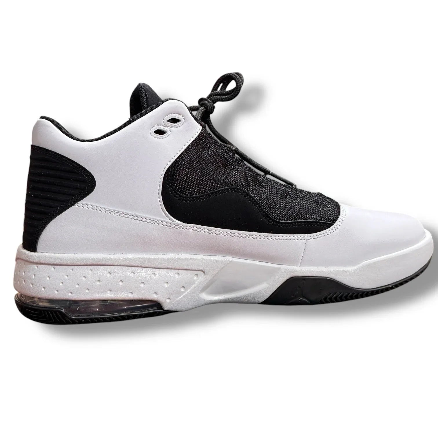 Nike Air Jordan Mens Max Aura 2 ''White Black Gold'' Basketball Shoes CK6636-107 - Trendiez U ♥ 