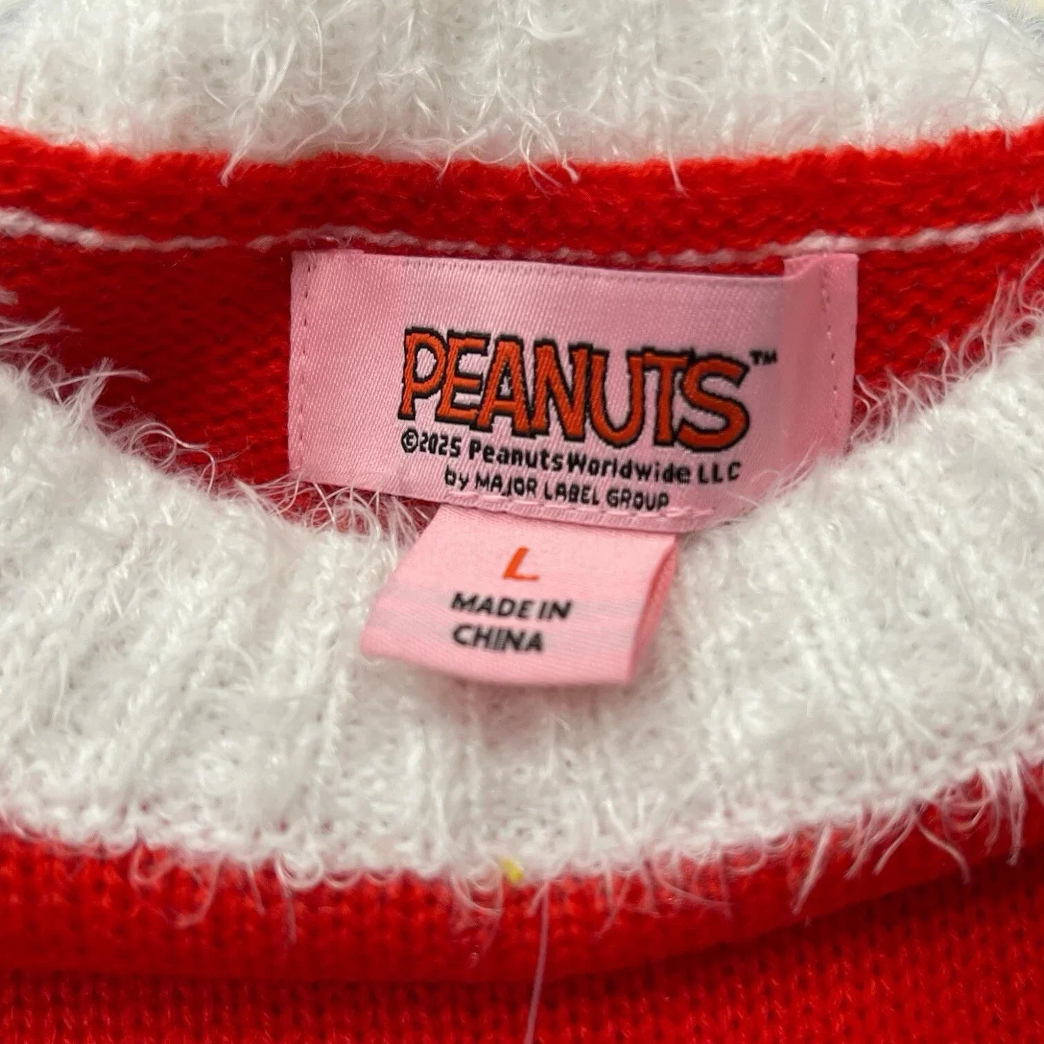 Peanuts Snoopy Valentine’s Sweater Sz L Red w/ Pink Hearts Embroidered Charlie - Trendiez U ♥ 