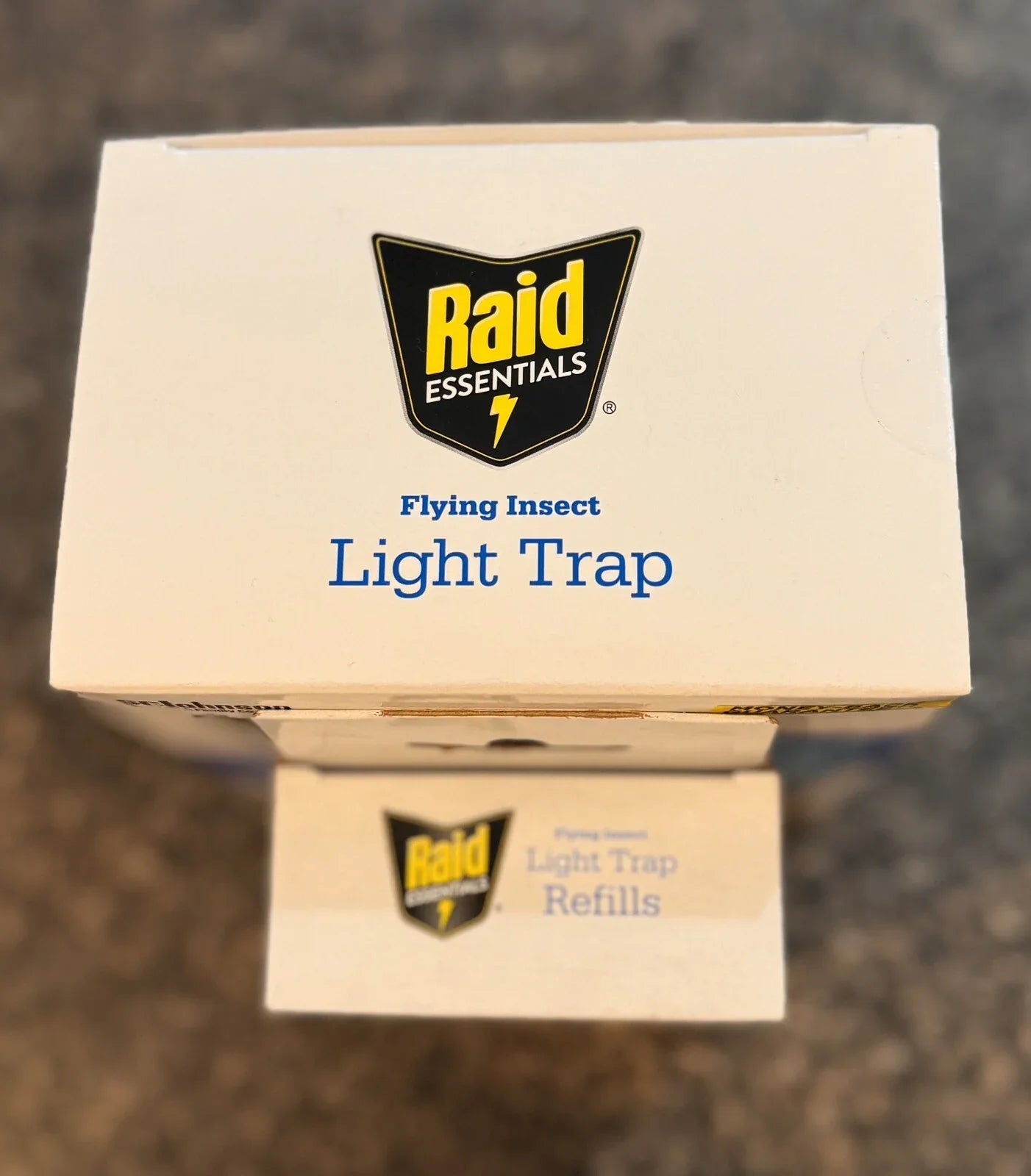 RAID Essentials Flying Insect Light Trap Starter Kit 1 Device 2 Refills - Trendiez U ♥ 