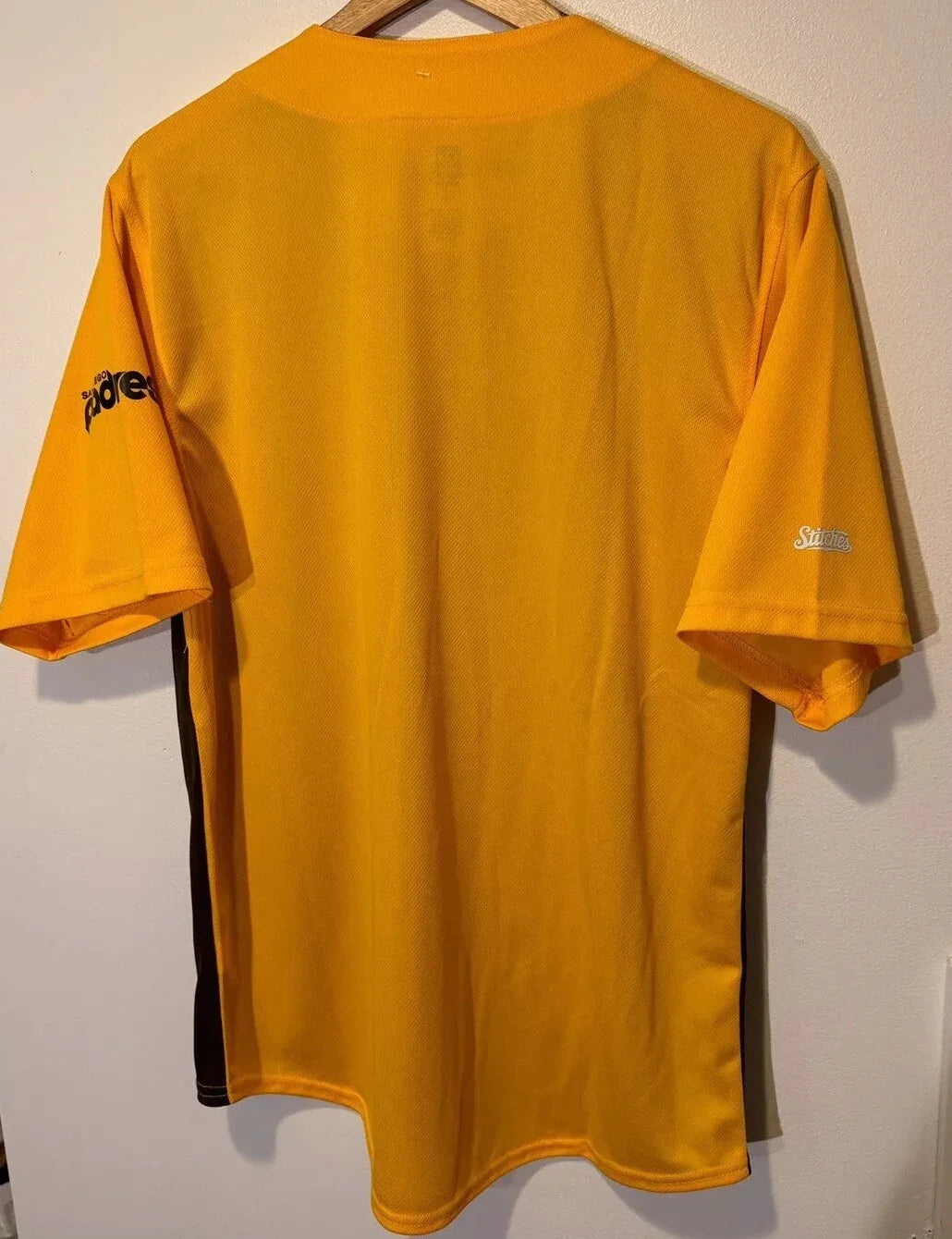 San Diego Padres Jersey Men’s Medium Cooperstown Collection Stitches NWT - Trendiez U ♥ 