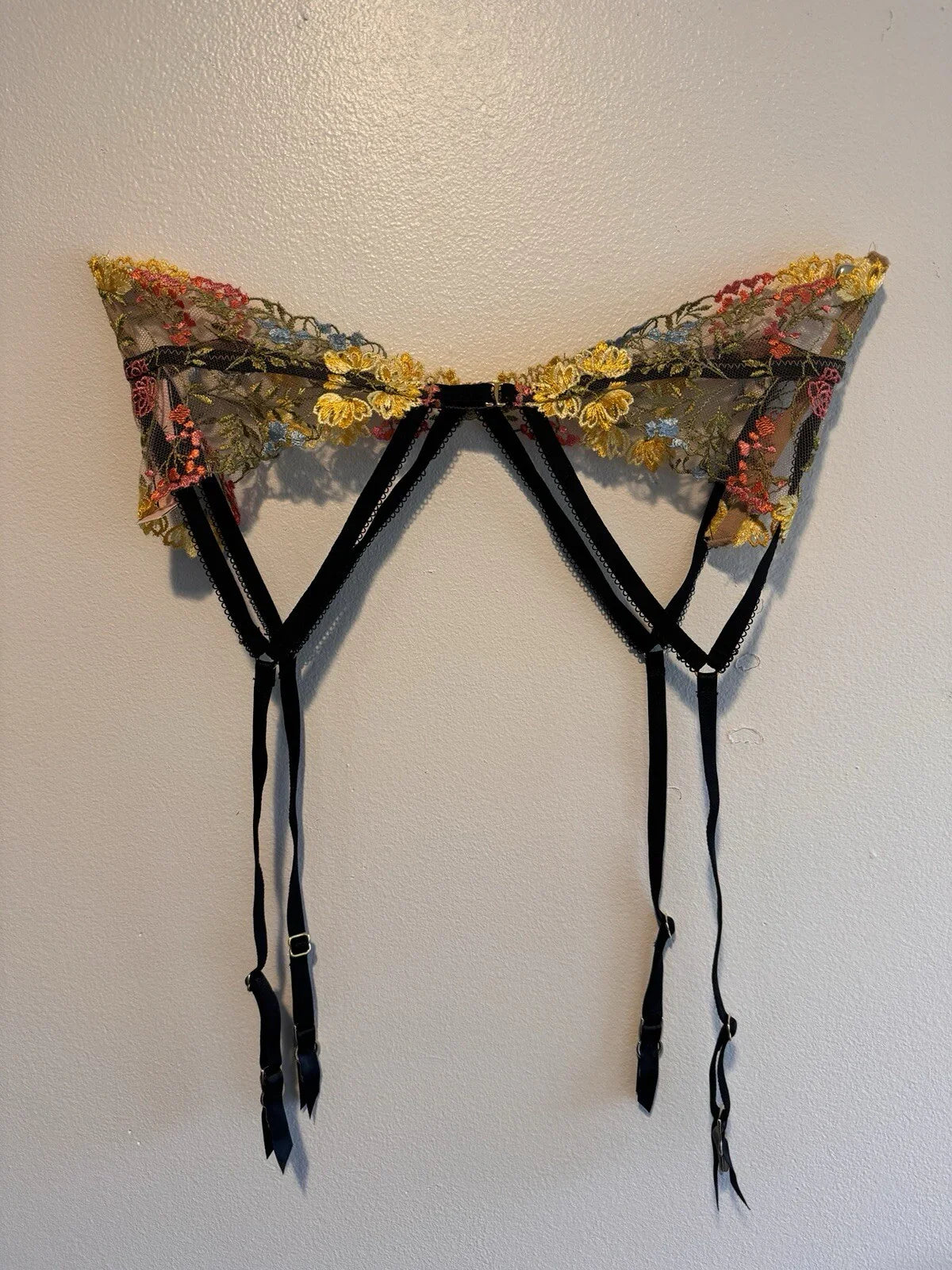 Victoria's Secret Dream Angels Floral Embroidered Garter Belt MulticolorXS/S - Trendiez U ♥ 